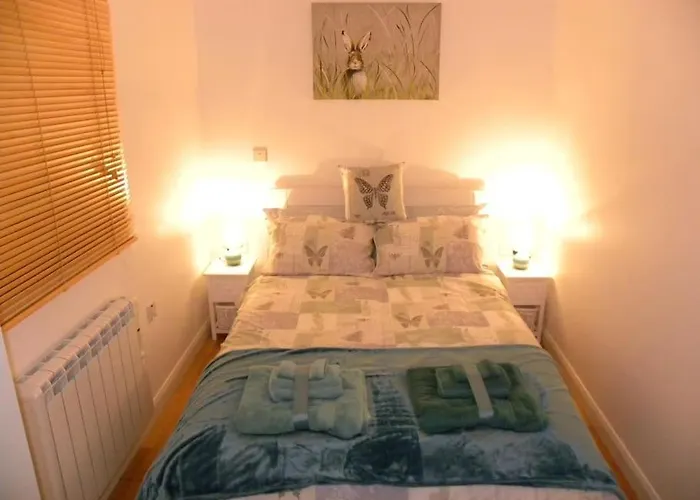 Oakey Orchard - Cosy Apartment In Tamar Valley, Cornwall