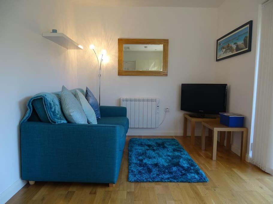 Oakey Orchard - Cosy In Tamar Valley, Cornwall Apartment *